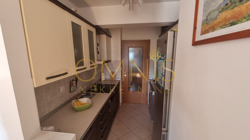 Rijeka, Zamet - 3 bedrooms + living room, balcony, for rent!
